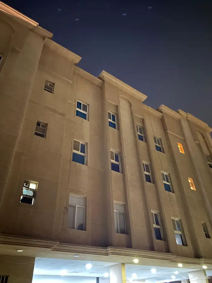 فرصة مميزة   شقة واسعة 173م مع مطبخ إيكيا و7 سبلت 8