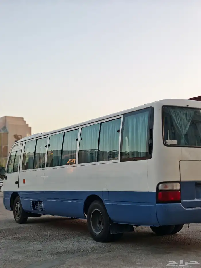 باص بنزين كوستر 30 راكب نظيف 23