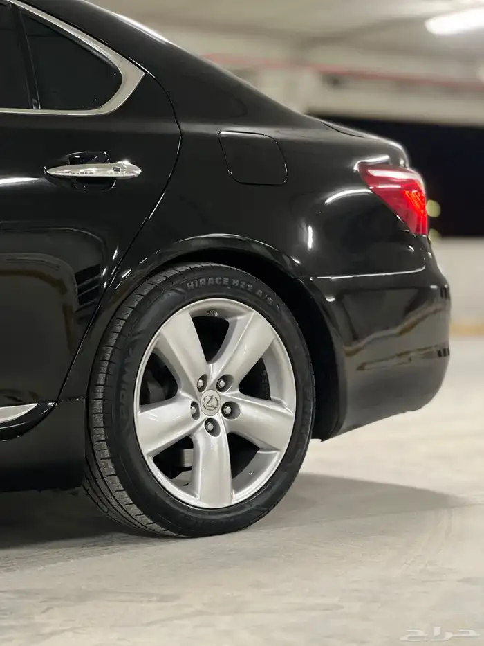 لكزس LS460L 2010 16