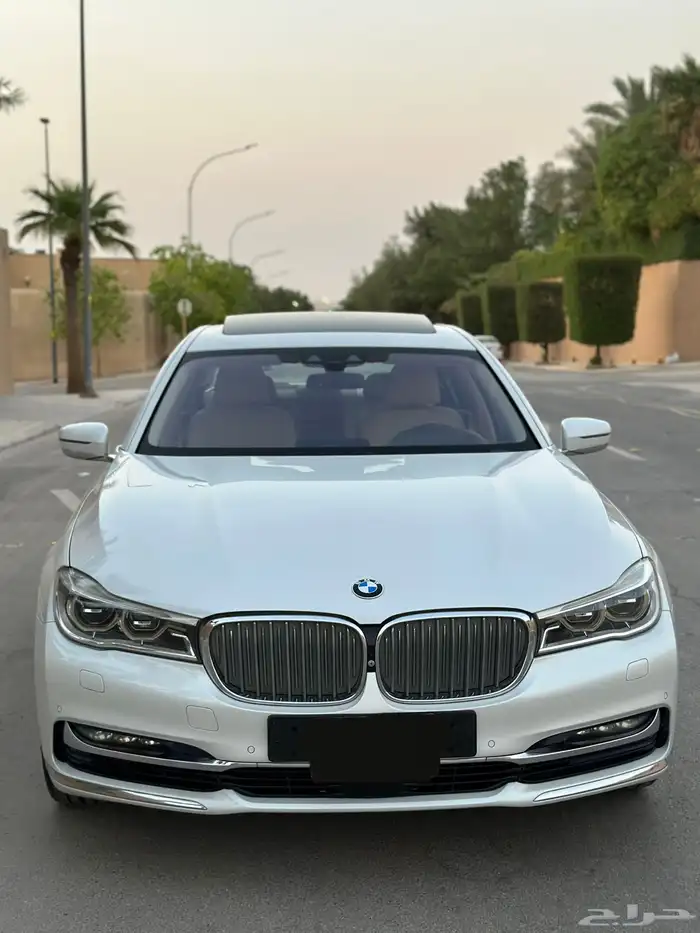 بي ام 740 بحاله الوكاله ماشي 73 الف فقط بدي وكاله 4