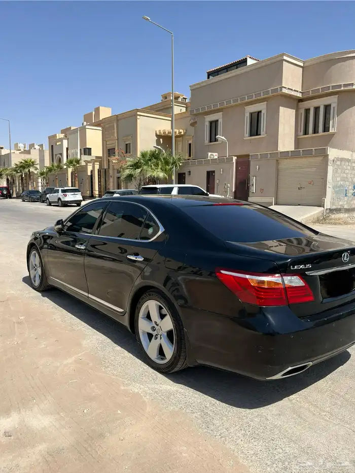 لكزس L460 2011 سعودي للبيع 2