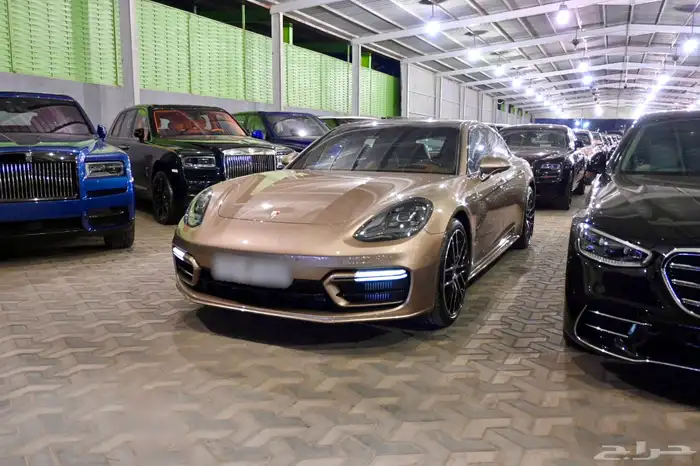 بورش باناميرا Panamera executive 2022 شبه جديد على الضمان 2