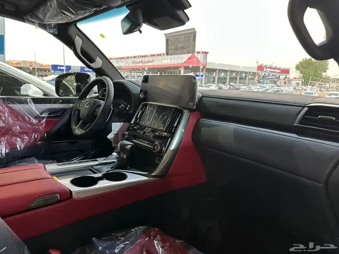 لكزس LX600 2025 اف سبورت اقل سعر سعودي 11