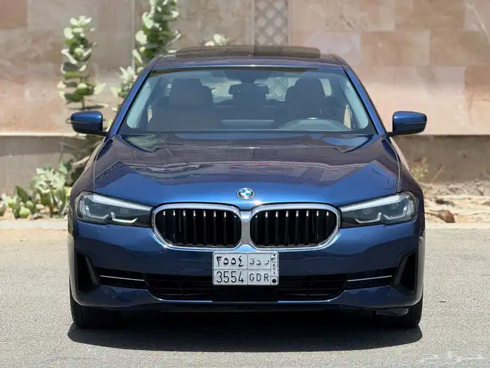 BMW 520 2023 السعر 125000 الف بودي بلد 1