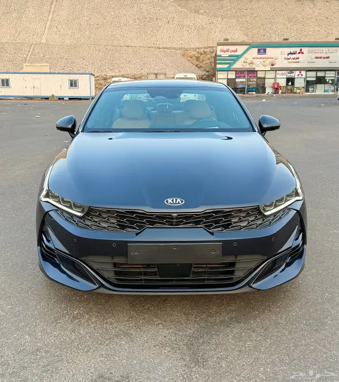 كيا K5 بنورما 2020 اعلا مواصفات نضيفه جدا  للبيع 1