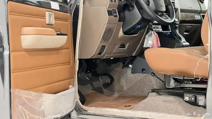 تويوتا ربع V6.2025فل كامل رفرف بريمي بنزين40عام اقل سعر 7