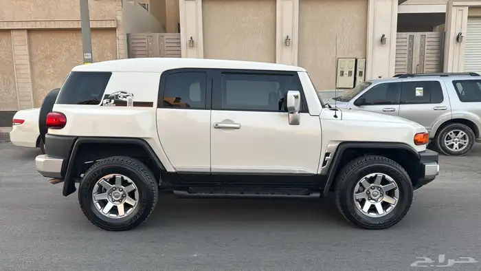 للبيع تويوتا افجي 2023 سعودي 6