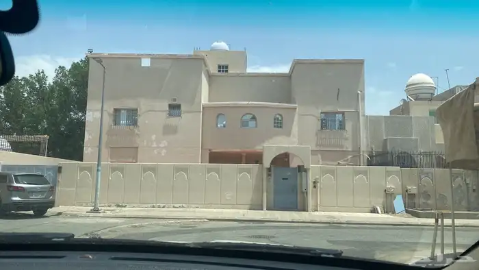 فيلا دورين للبيع على زاويه حي الرصيفه 0