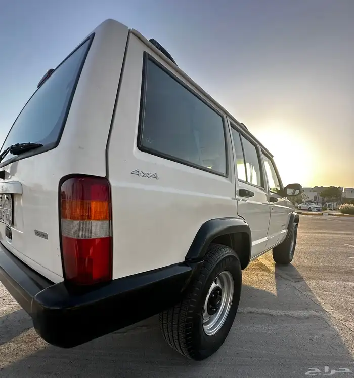 شيروكي ابيض 2001 خليجي ستاندر 5