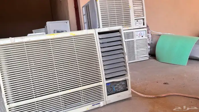 ثلاث مكيفات شباك وثلاجه للبيع 4