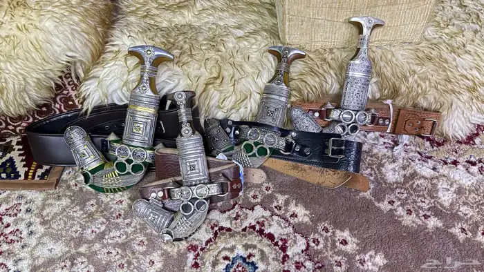 جنابي للبيع منها الزراف ومنها القرن ومنها حك الزراف القديم 0