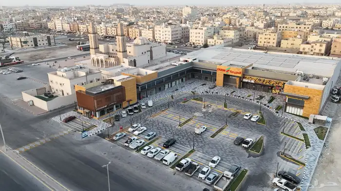 محلات تجارية مميزة في مجمع تجاري المزرعة بحي النور 4