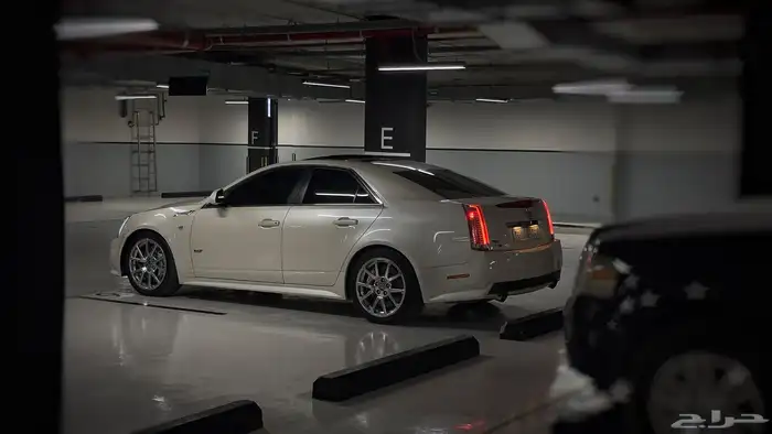 كاديلاك CTS-V 2010 2