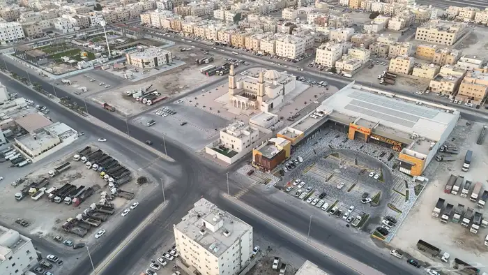 محلات تجارية مميزة في مجمع تجاري المزرعة بحي النور 3
