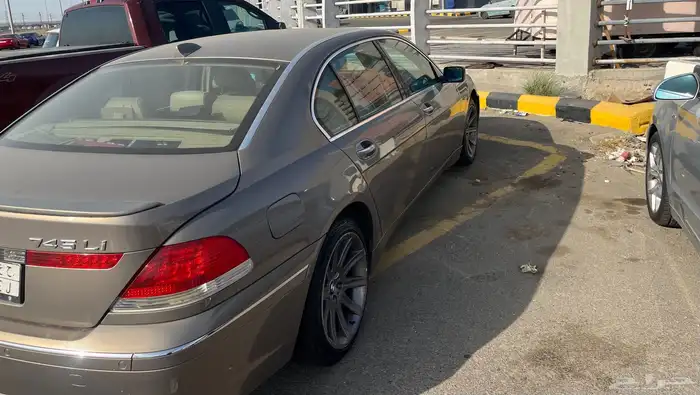 بي ام 730 2005 0