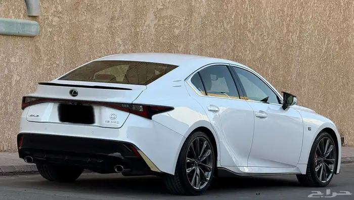 لكزس is 2022 350 Fsport 8