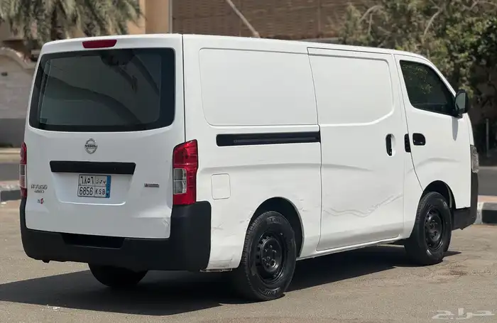 نيسان اورفان باص ديزل بضاعة السعر 55000 الف 16