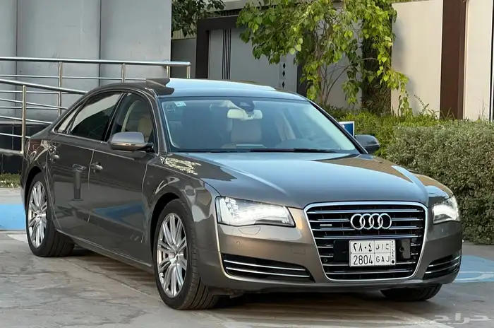 اودي A8 2014 (ممشى قليل) 3