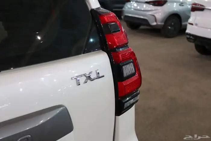 تويوتا برادو TXL V4 عداد 62 الف موديل 2022 على السوم 6