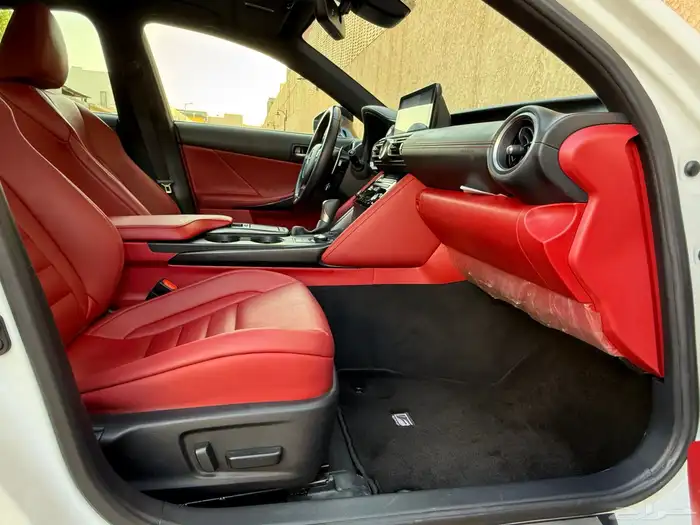 لكزس is 2022 350 Fsport 44