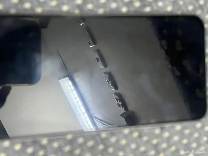 ايفون 11برو ماكس البيع قريب جدا 0