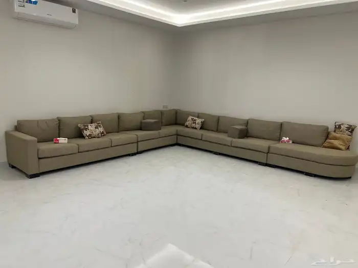 كنب حرف ال اللون بيج وكنب ارضي 0