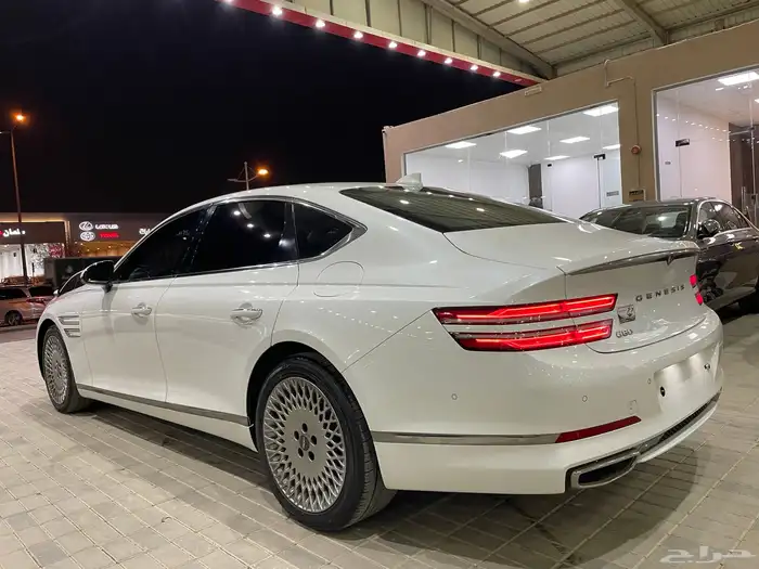 هونداي جينسس2021G80فل بدون فتحه داخلي بيج(بنزين)2.5LT 7
