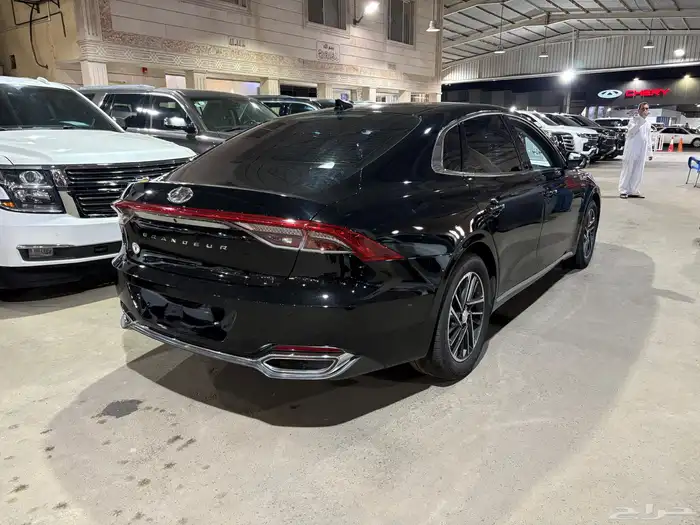 هيونداي ازيرا 2021 4
