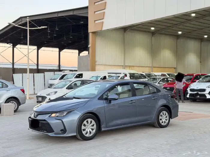 تويوتا كورولا 2020 ازرق 1600 cc 3