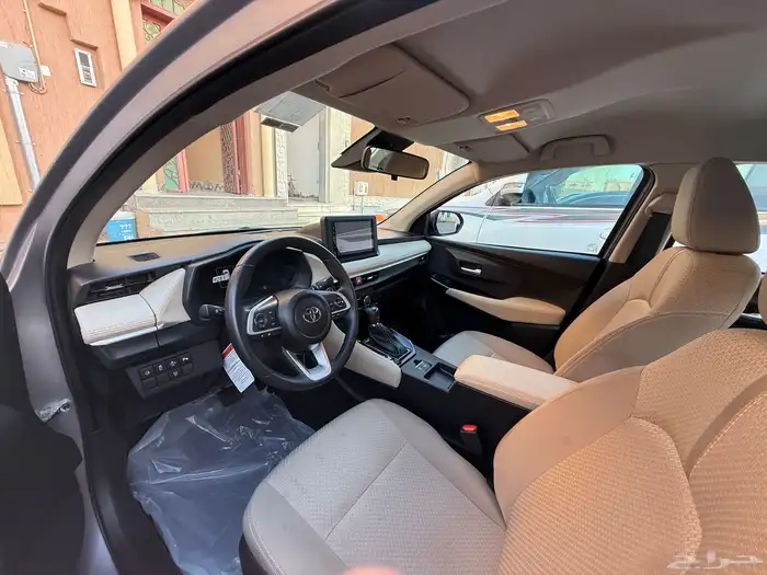 tayota Yaris YX 2024 6
