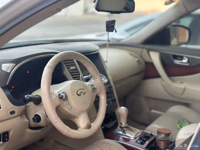 INFINITI FX35 - 2009 جيب انفينيتي 3
