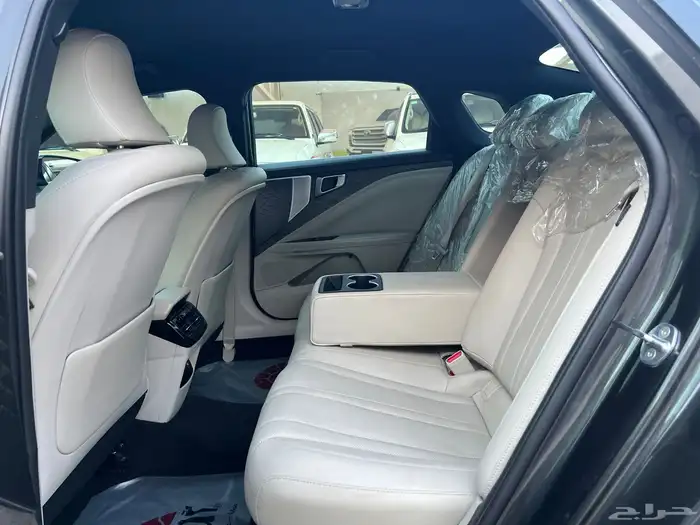 كيا K8 2022 ممشى 6 سلندر ممشى 80.000 لدى قمة الاطلال 40