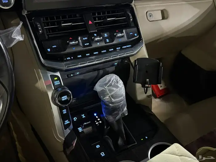 لاندكروزر VXR 2023 رقم 1 وارد الوليد 31