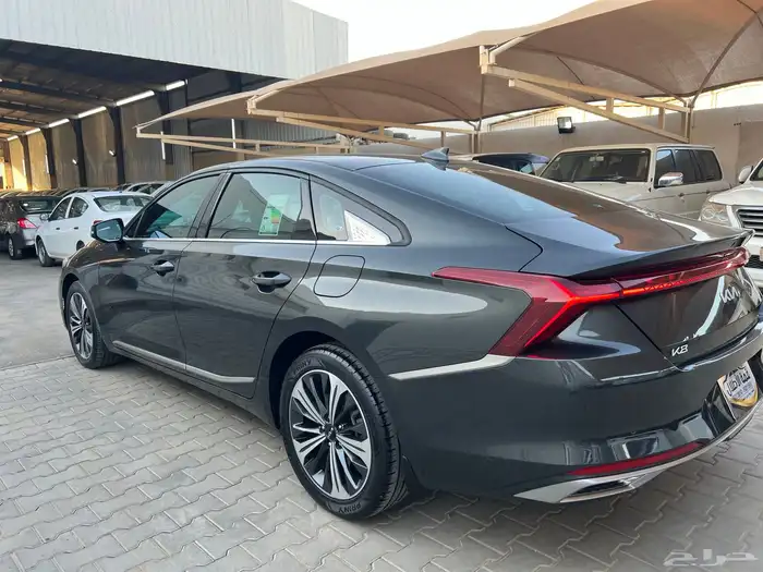 كيا K8 2022 ممشى 6 سلندر ممشى 80.000 لدى قمة الاطلال 22