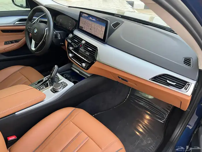 بي ام دبليو 520i 2022 (بحالة ممتازة) 19