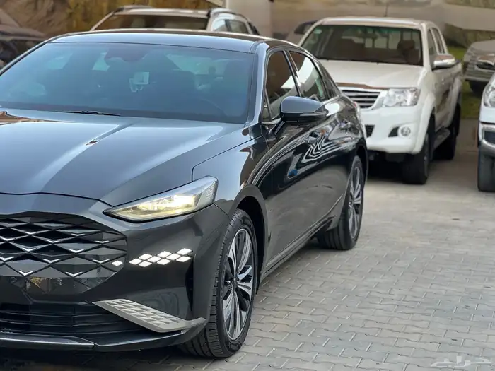 كيا K8 2022 ممشى 6 سلندر ممشى 80.000 لدى قمة الاطلال 35