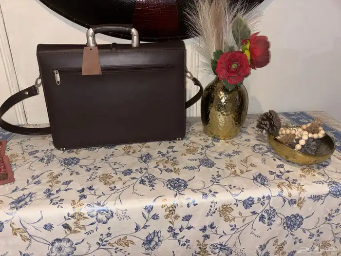 16 by 12 inch premium genuine leather laptop bag with lock 1