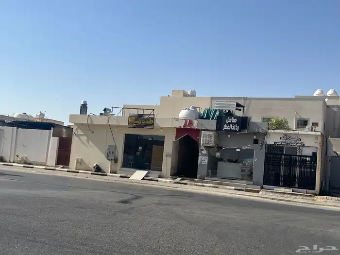محلات تجاريه وغرف عمال للبيع 2