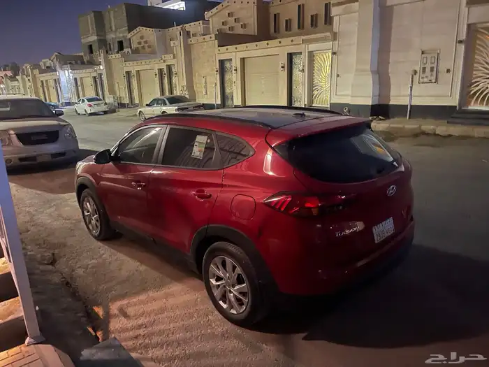 سياره توسان للبيع استخدام بنت 3