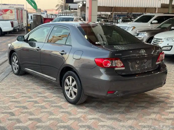 تويوتا كورلا 2013 مخزنة 3