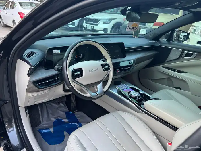 كيا K8 2022 ممشى 6 سلندر ممشى 80.000 لدى قمة الاطلال 62
