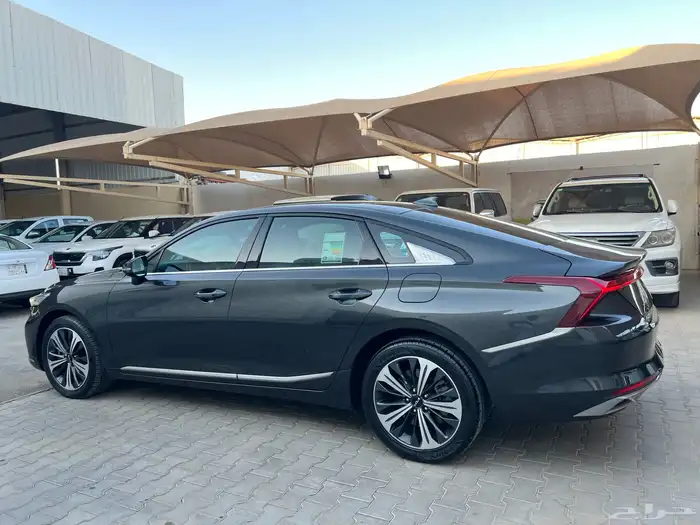 كيا K8 2022 ممشى 6 سلندر ممشى 80.000 لدى قمة الاطلال 25