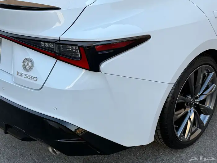لكزس is 2022 350 Fsport 15