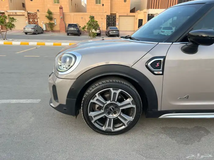 MINI COUNTRYMAN (S) ميني كوبر كانتري مان 8