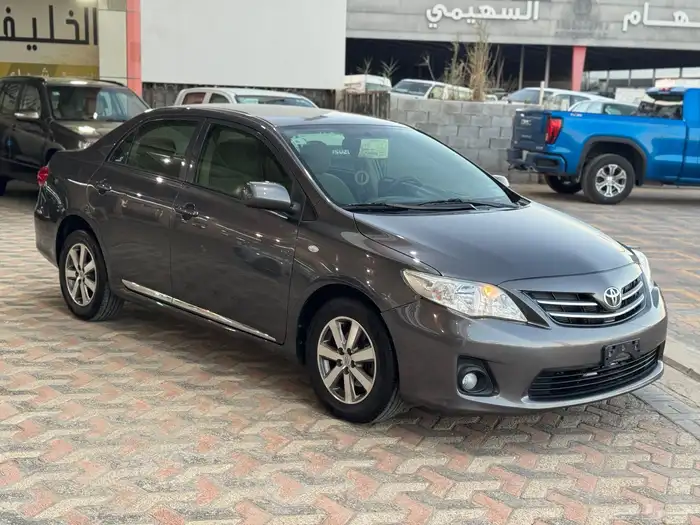 تويوتا كورلا 2013 مخزنة 7