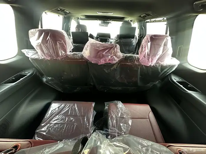 نيسان بلاتينوم فل كامل 2026 توين تربو ابيض سقف اسود 11