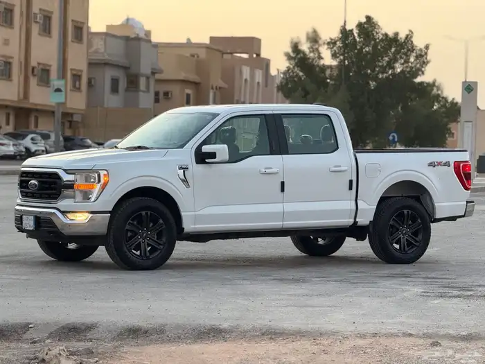 فورد 2021 اف 150 مخزن 8 سلندر 4