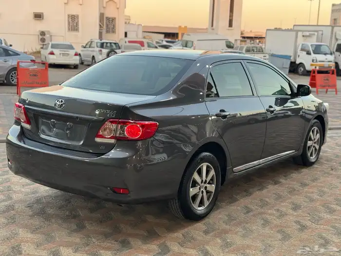 تويوتا كورلا 2013 مخزنة 5