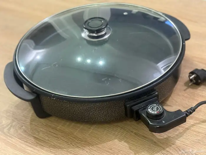 للبيع جهاز تحضير البيتزا HomeMaster HM-003A مستخدم 110 فولت 0