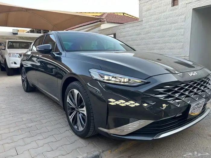 كيا K8 2022 ممشى 6 سلندر ممشى 80.000 لدى قمة الاطلال 7
